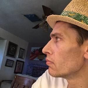 Meet your Posher, Justin